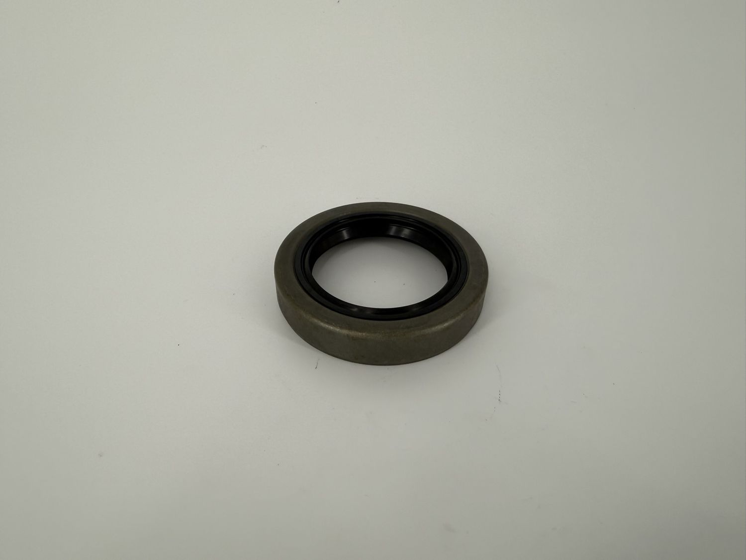 10-19 GREASE SEAL 1.72 ID X 2.565 OD, FOR 3.5K AXLES