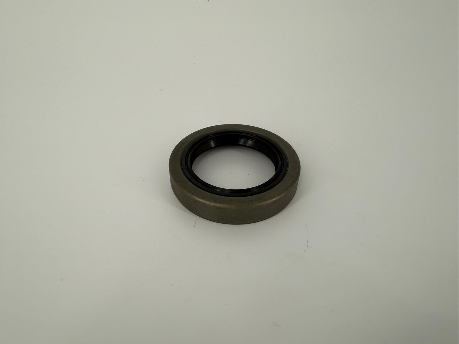 10-19 GREASE SEAL 1.72 ID X 2.565 OD, FOR 3.5K AXLES