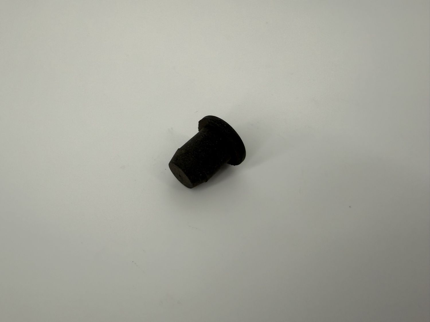 FILL PLUG FOR EARLY DEXTER HUBS 8K - 16K HUBS, 46-52