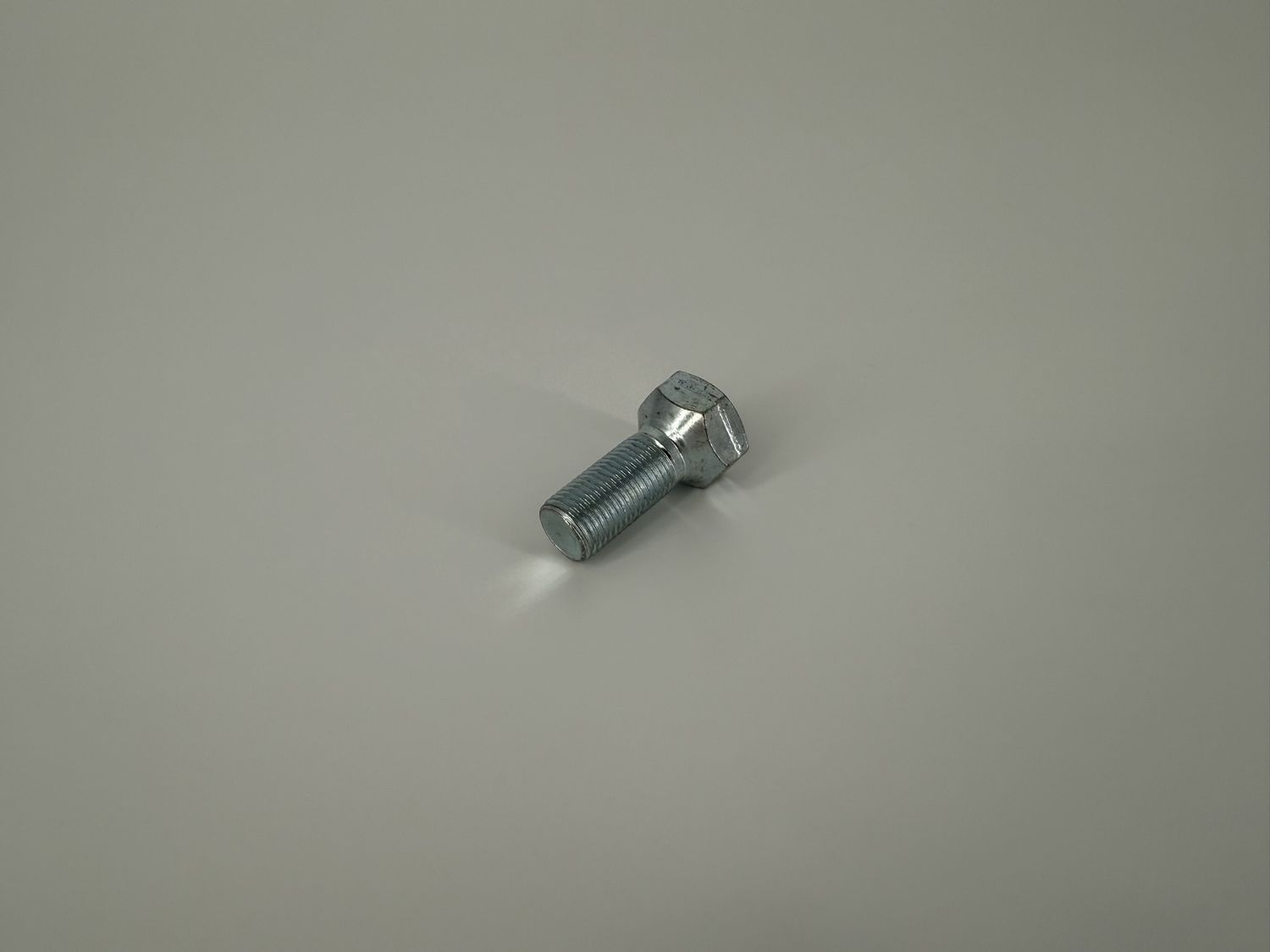 9/16"-18 X 1" WHEEL BOLT 90 DEG. TAPER