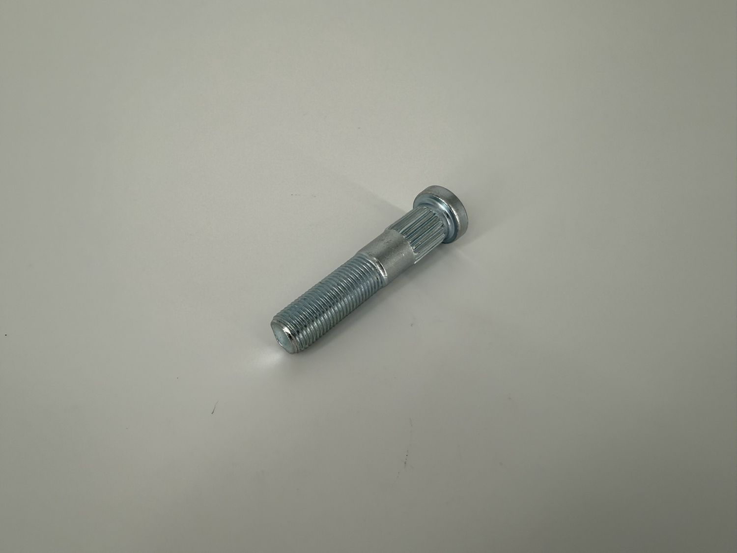 WHEEL STUD 1/2"-20 X 2-1/2" LONG X .54" KNURL