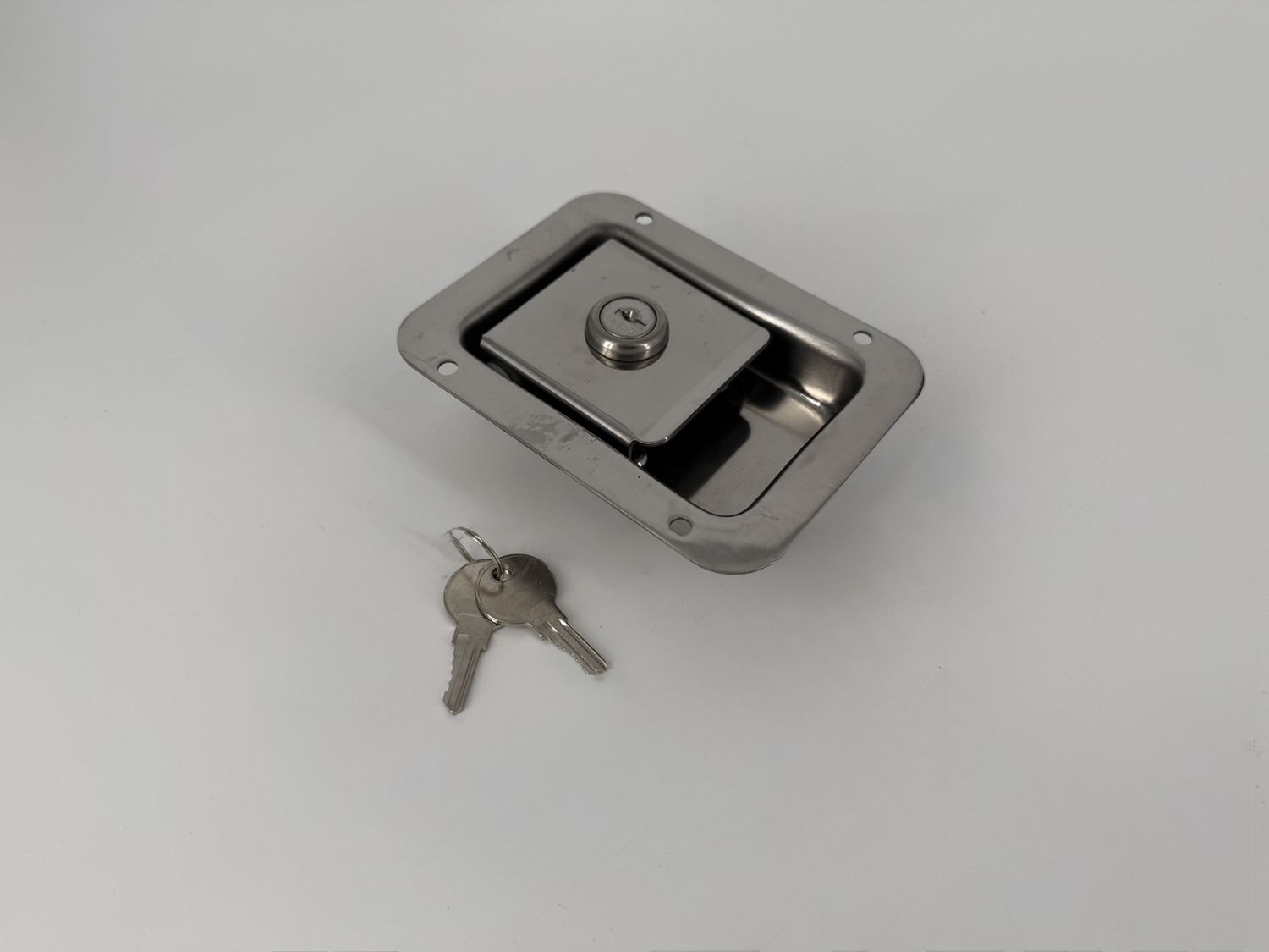 T-HANDLE STAINLESS DOOR LATCH FLUSH, LOCKING 2 3/4"X3 3/4" HOLE