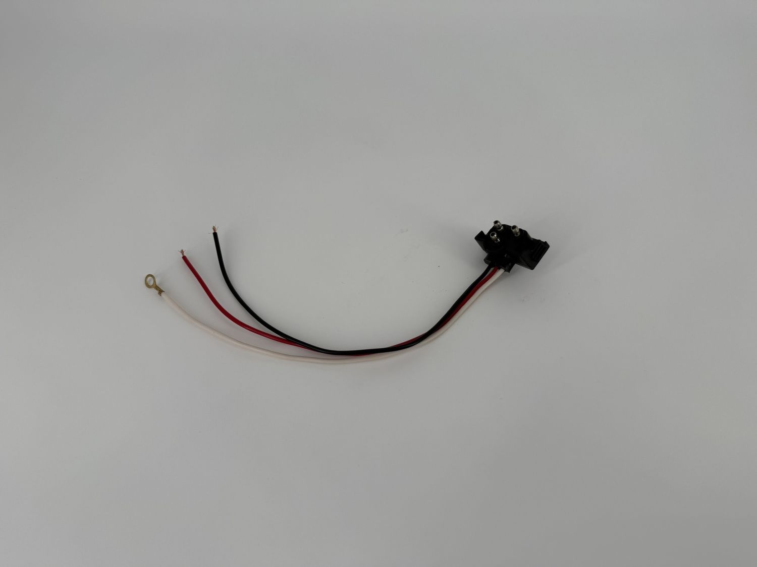PL-3 MALE 90 DEG.. 3-WIRE HARNESS