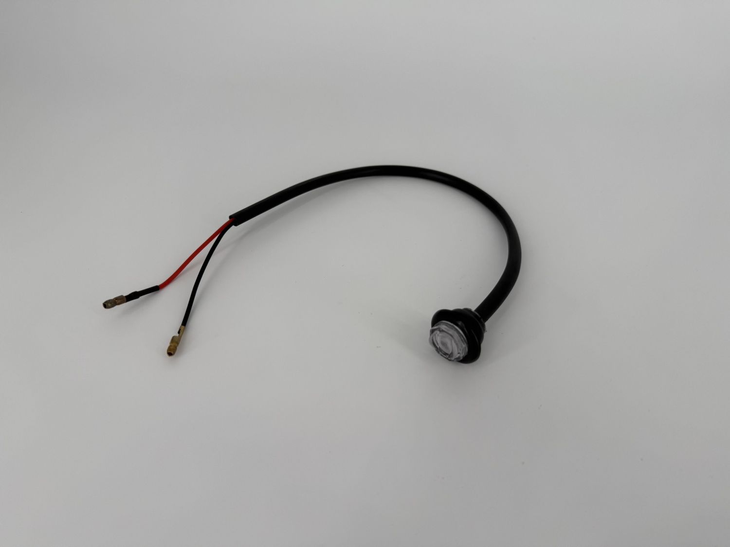 3/4" ROUND LED MARKER RED / CLEAR, PC RATED
