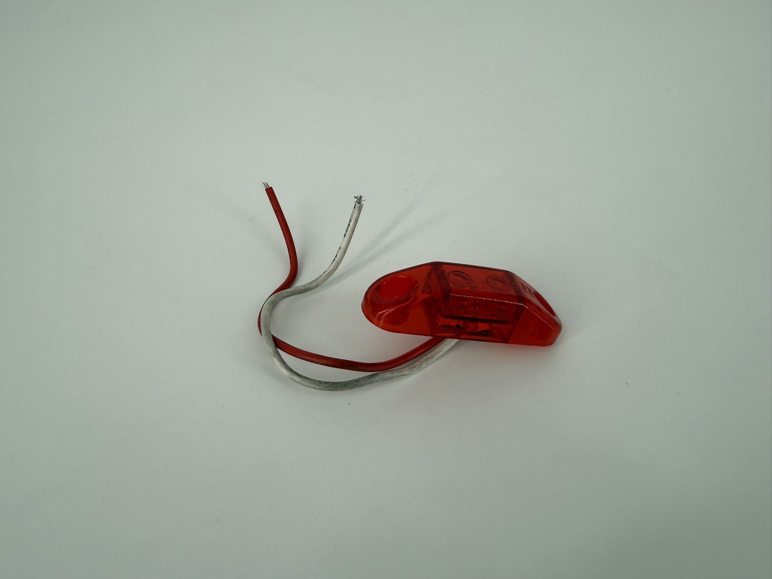 INCANDESCENT MARKER LIGHT .75" X 1.92" HOLE CENTER