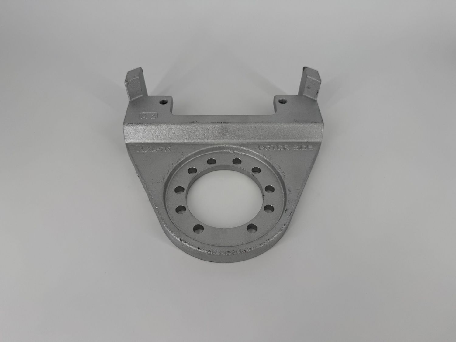 DISC BRAKE BRACKET FOR 7K AXLE W/ 8 BOLT BRAKE FLANGE