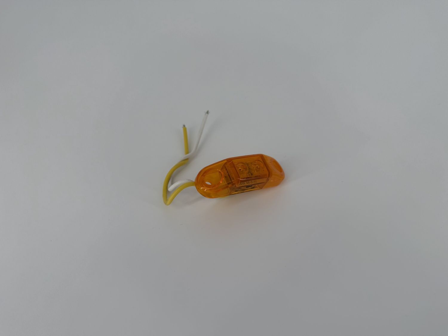 INCANDESCENT MARKER LIGHT .75" X 1.92" AMBER
