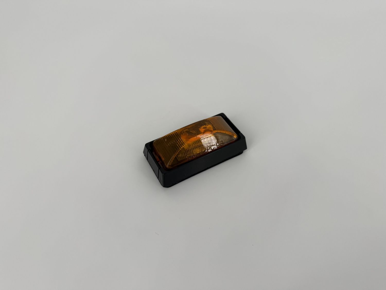 2-1/2" X 1-1/4" SEALED LED AMBER MARKER