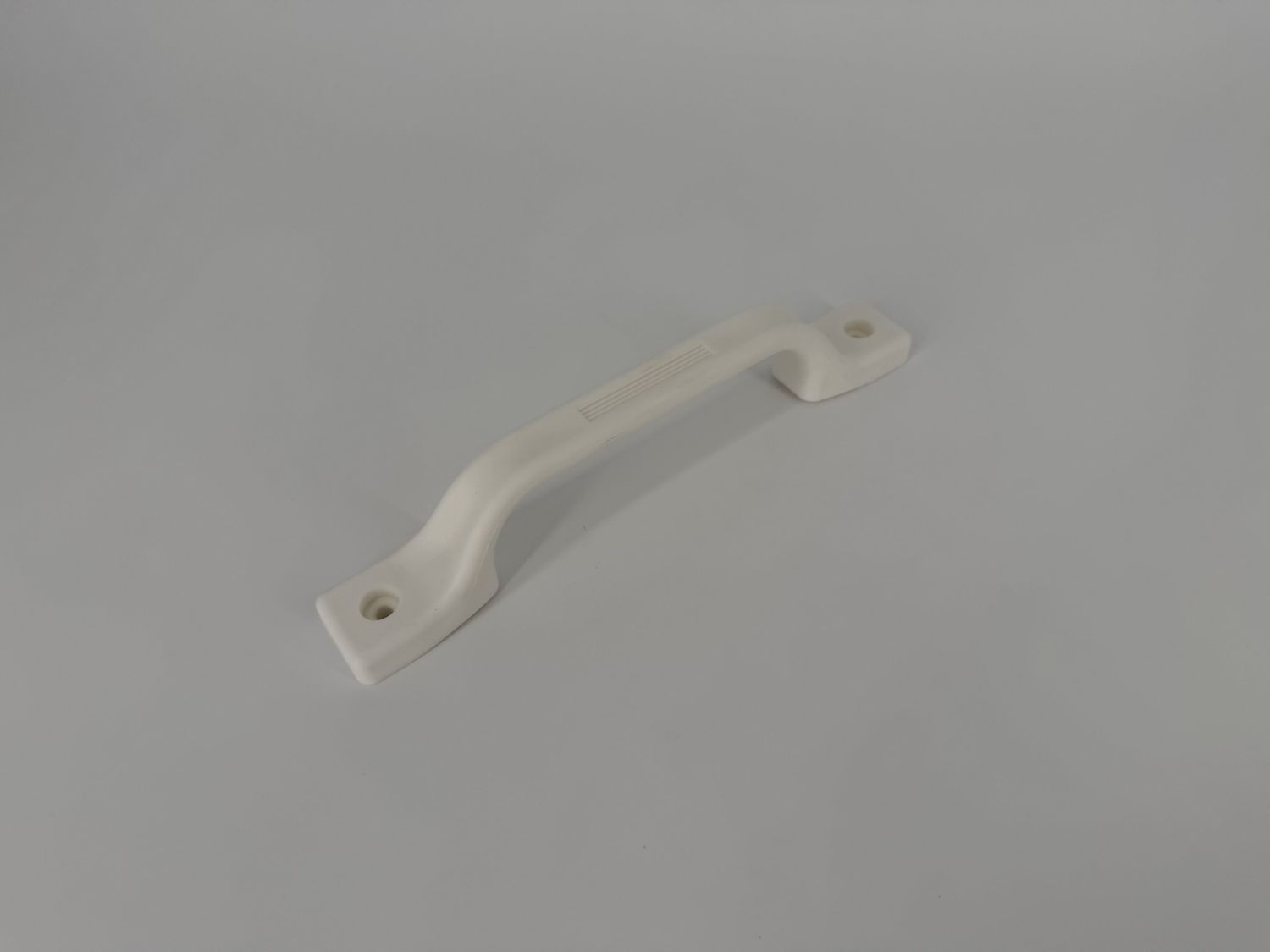 9 1/4" WHITE PLASTIC DOOR HANDLE