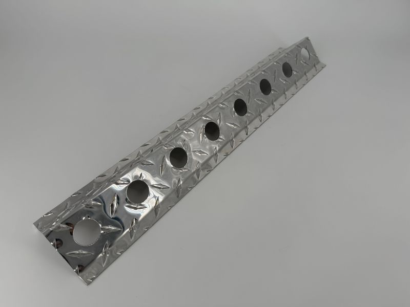 TOW RAX 90 DEG STRAP TRACK DIAMOND PLATE 26" LENGTH