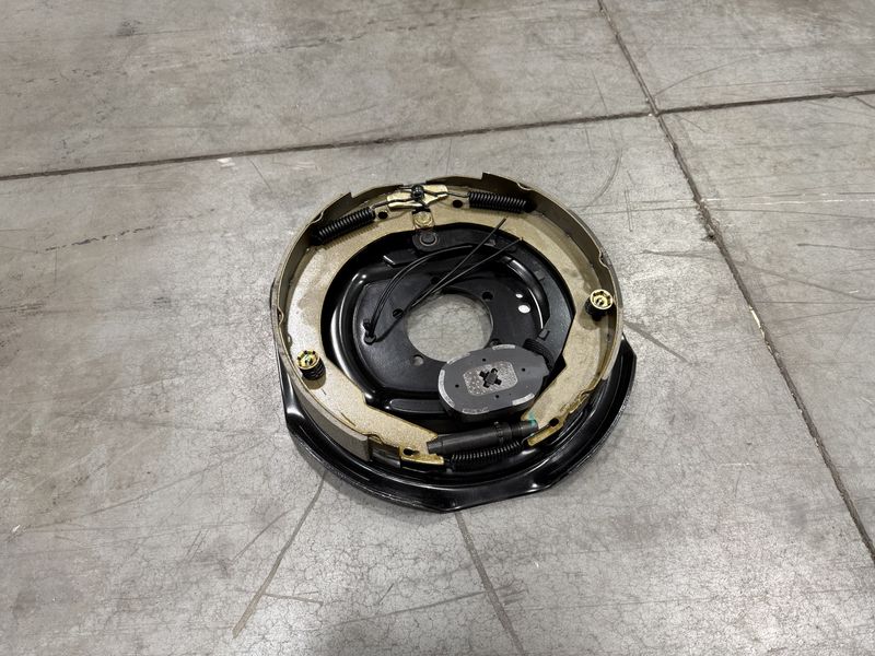 12" X 2" RH 6-7K MANUAL ADJUST ELECTRIC BRAKE ASSEMBLY