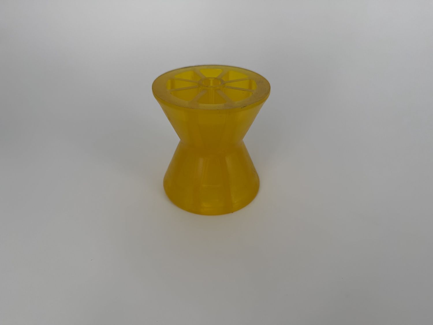AMBER PVC 4" BOW ROLLER 1/2 HOLE