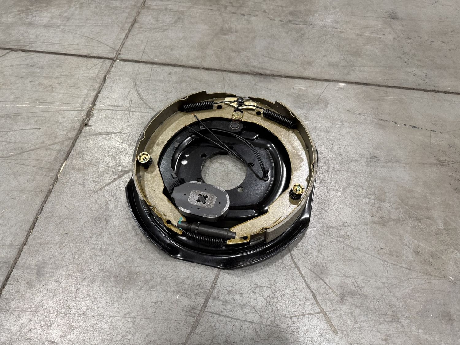 12" X 2" LH 6-7K MANUAL ADJUST ELECTRIC BRAKE ASSEMBLY