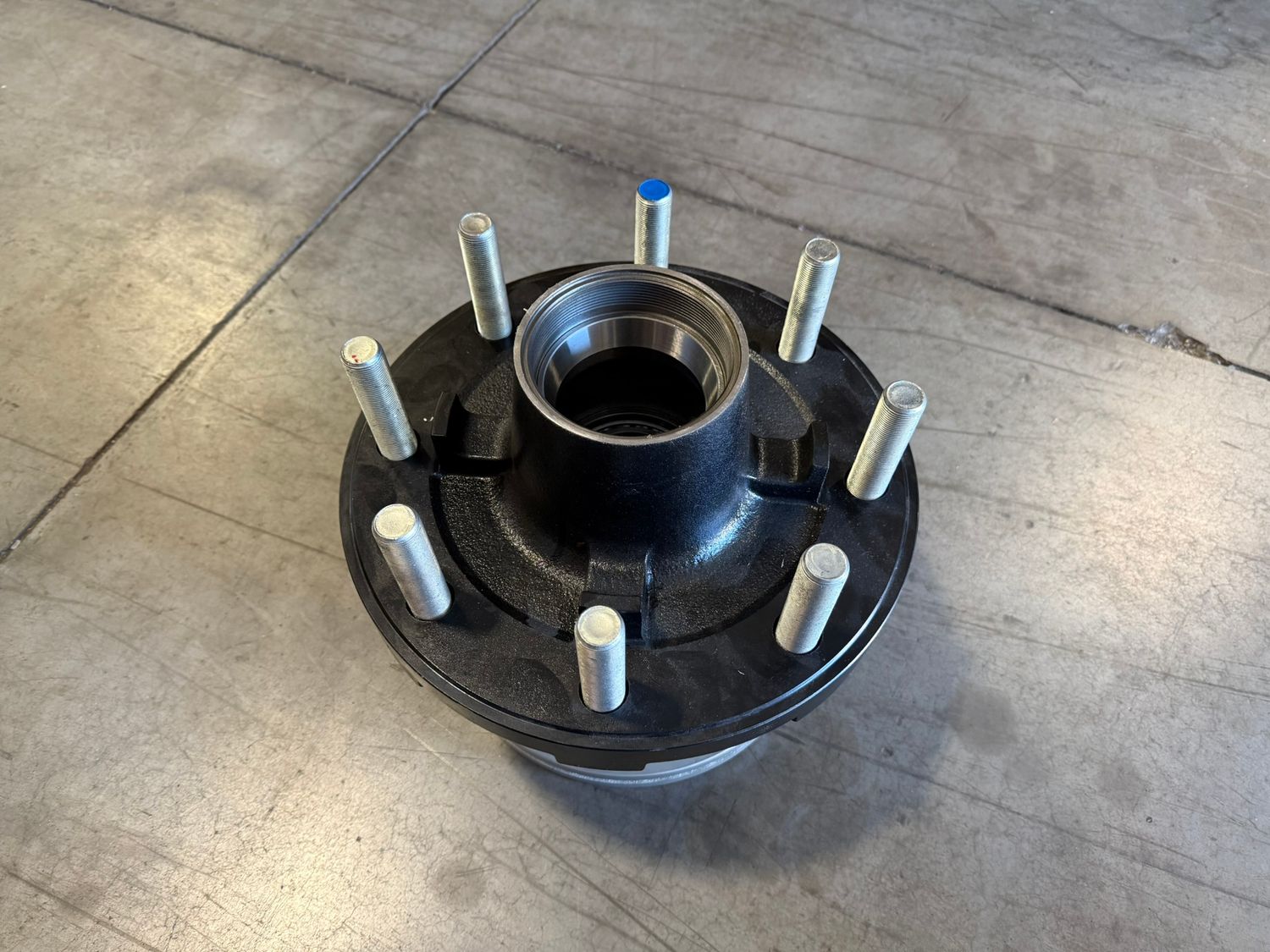 LIPPERT 16K HUB AND DISC ASSEMBLY