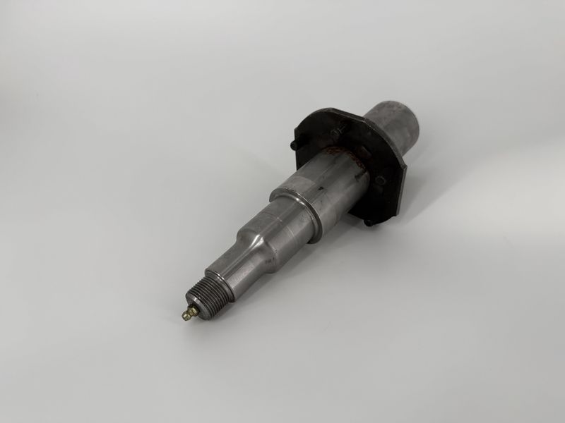 No.42 Spindle Only, 2.25 Round X 3 Stub, E-Z Lube®, Flange