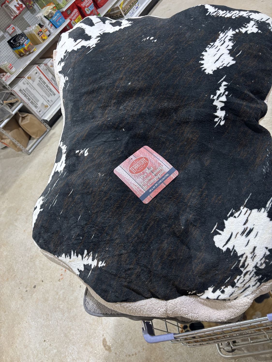 Pet Bed Cow Hide P9402Y