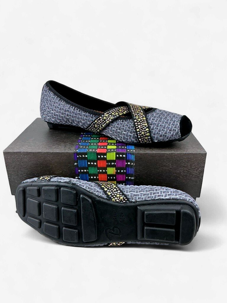 Bernie Mev Cross Flats (size 6)