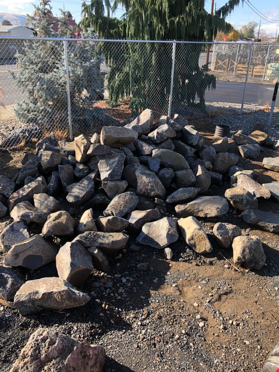Basalt Boulders, Size: Small