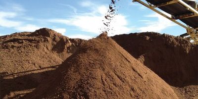 R Topsoil Screened_ Full load (14 yds )