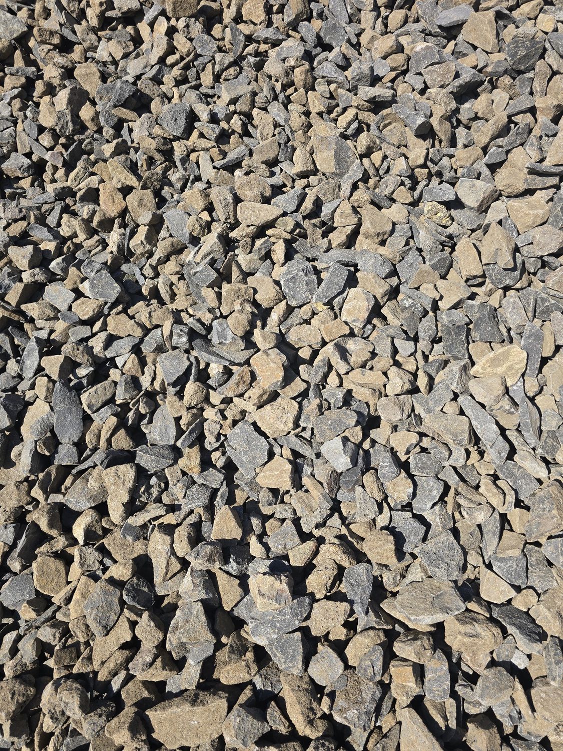 W 1 1/2 Basalt Chips-Full load (12yds)