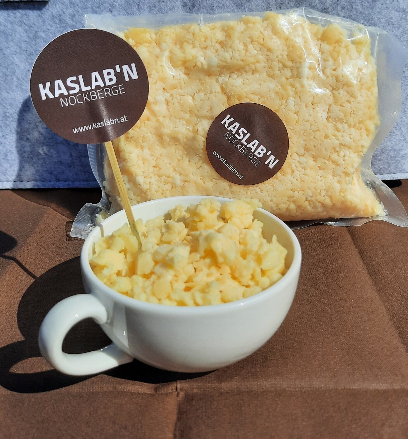 Bio Heumilch Reibkäse würzig - Kaslab´n Nockberge