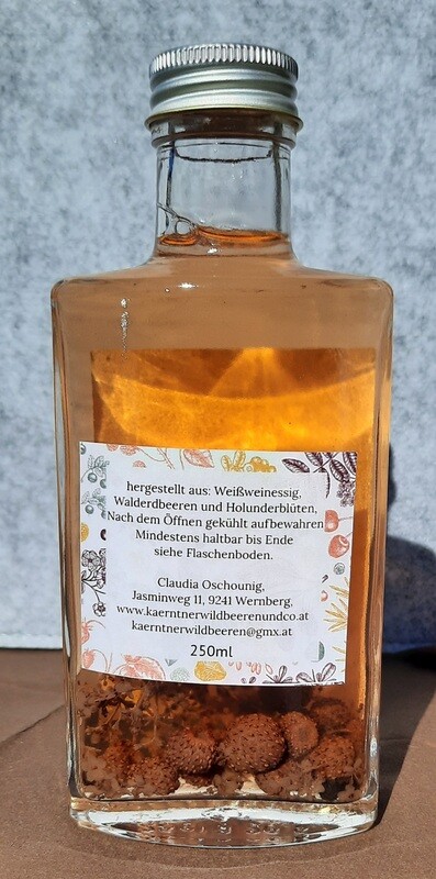 Holunderblütenessig mit Walderdbeeren - Kärntner Wildbeeren & Co