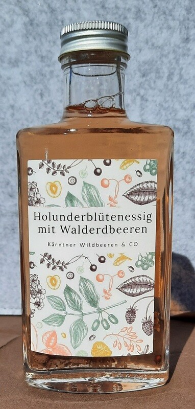 Holunderblütenessig mit Walderdbeeren - Kärntner Wildbeeren & Co