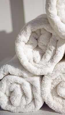 The Auvèra Signature Bath Towel