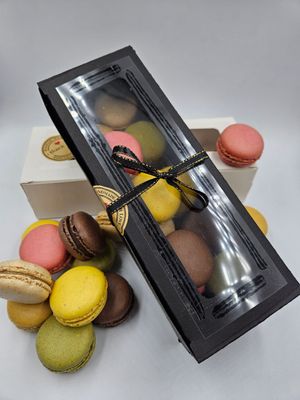 Box of 6 or 12 Macaroons mix