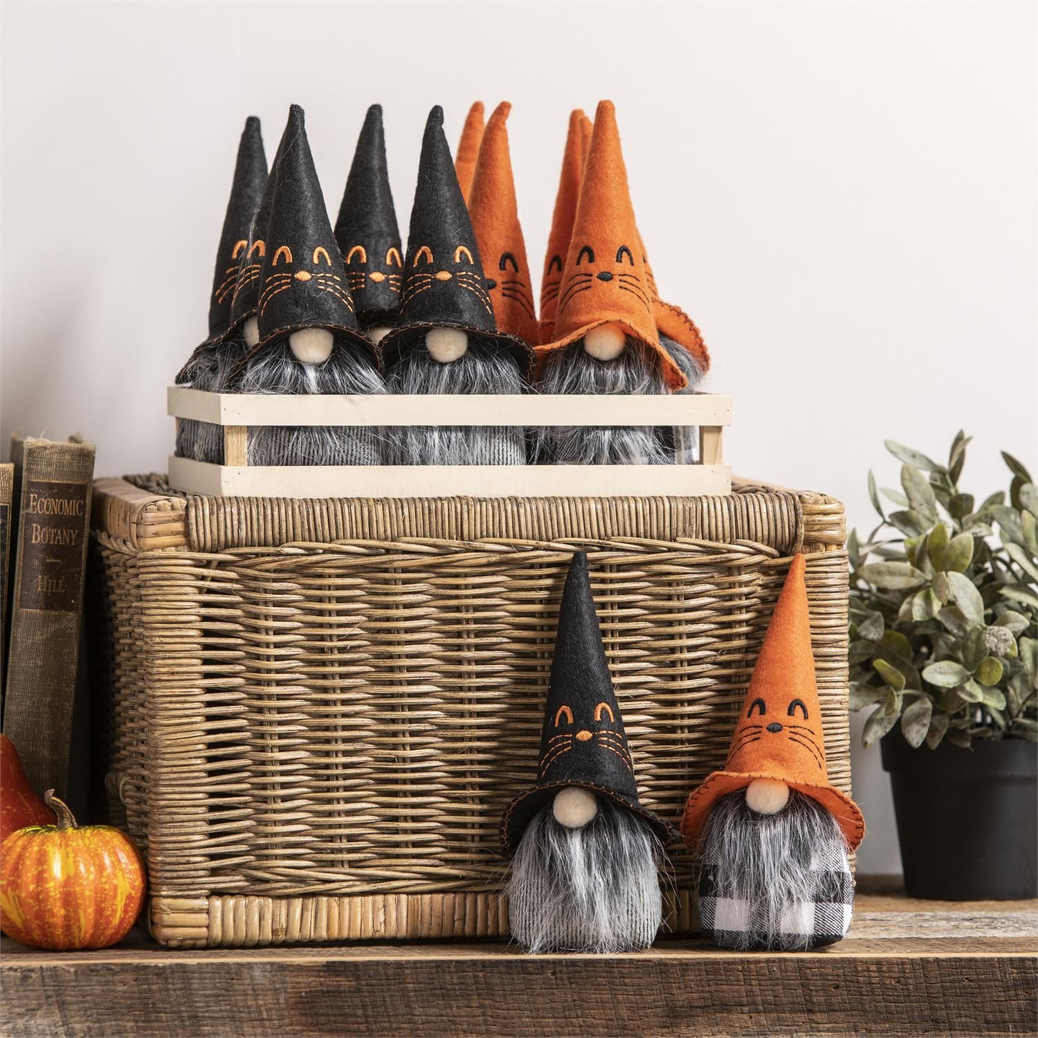 Hanging Gnome w/Hat - 2 Styles - Sold Individually