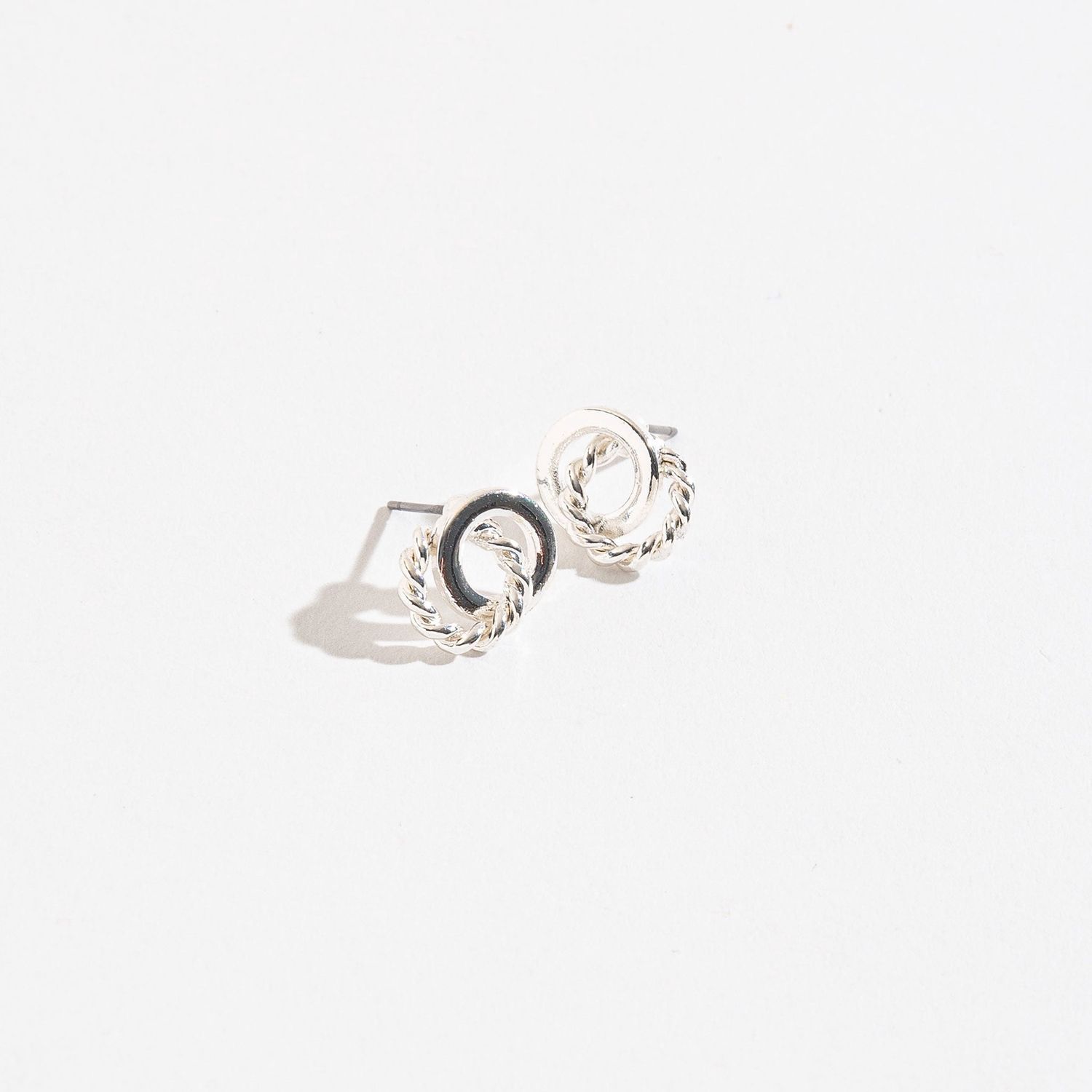 Ear Sense - Linked Rings Earrings - Silver