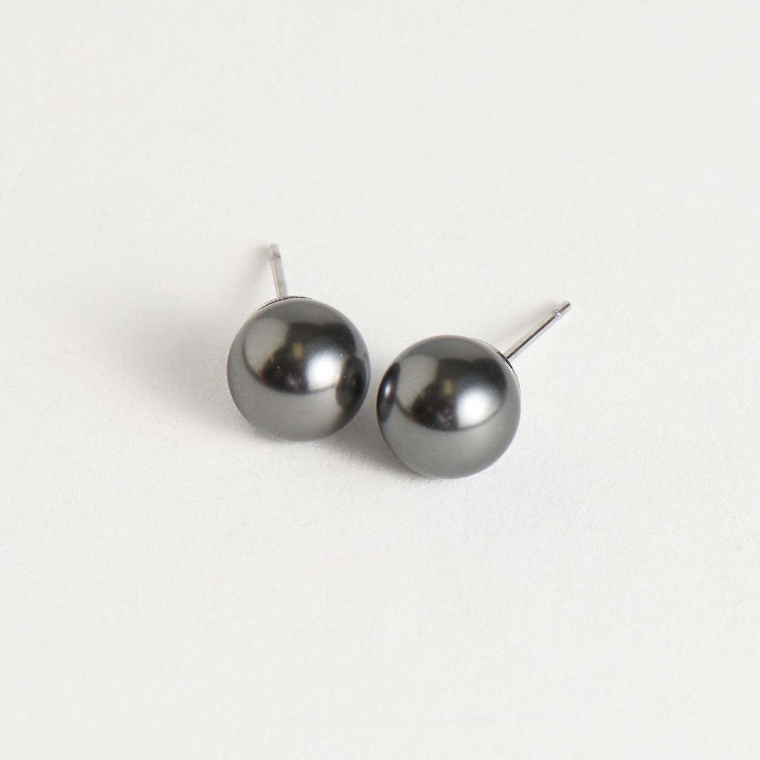 Narelle - Pearl Stud Earrings - Stainless Steel - Jet Black