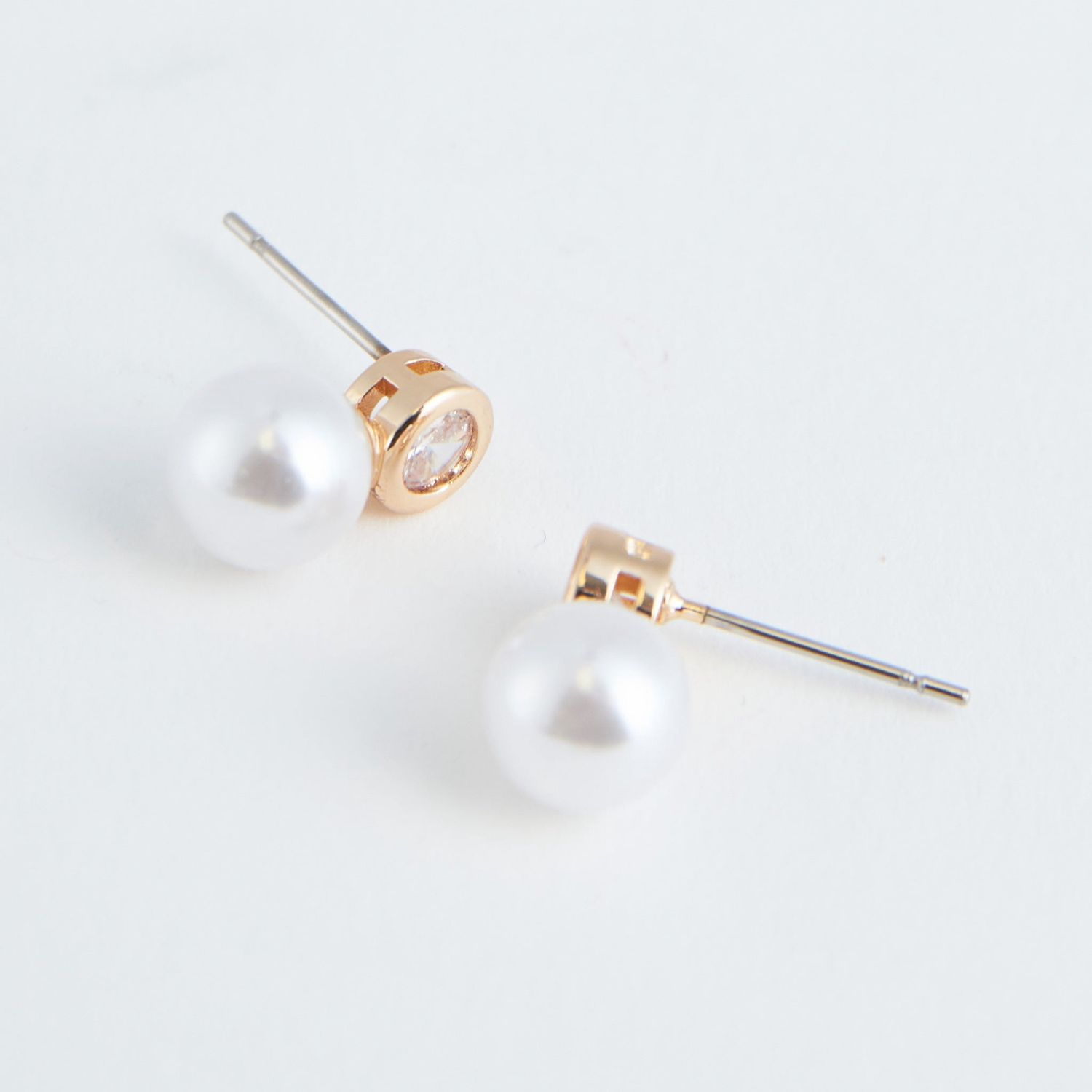 Ear Sense - Pearl Earrings - Gold