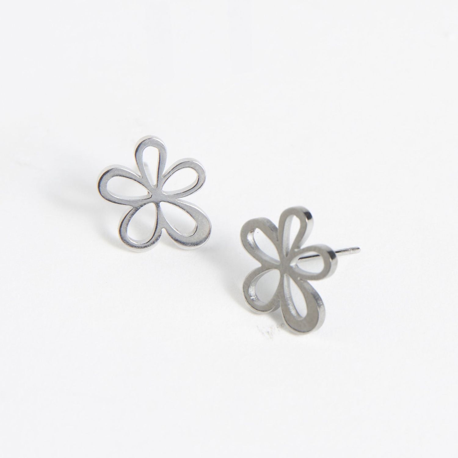 Narelle - Flower Stud Earrings - Stainless Steel