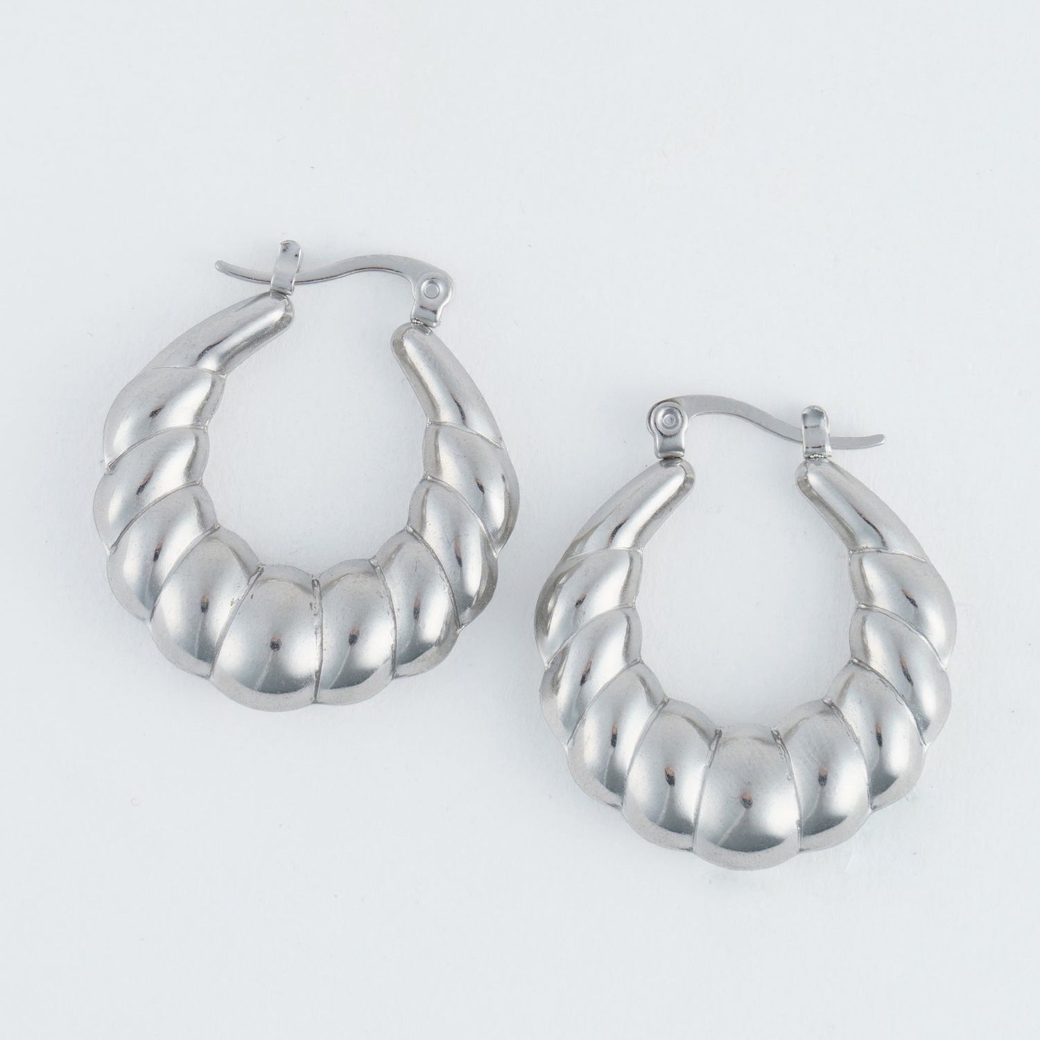 Narelle - Twisted Chunky Pin Catch Hoop Cafring -Silver - Stainless Steel