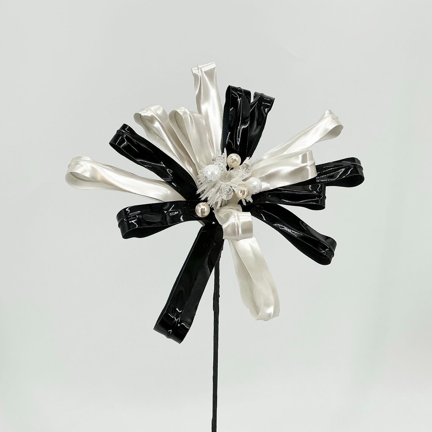 Flower Pick 21" - Ivory And Black