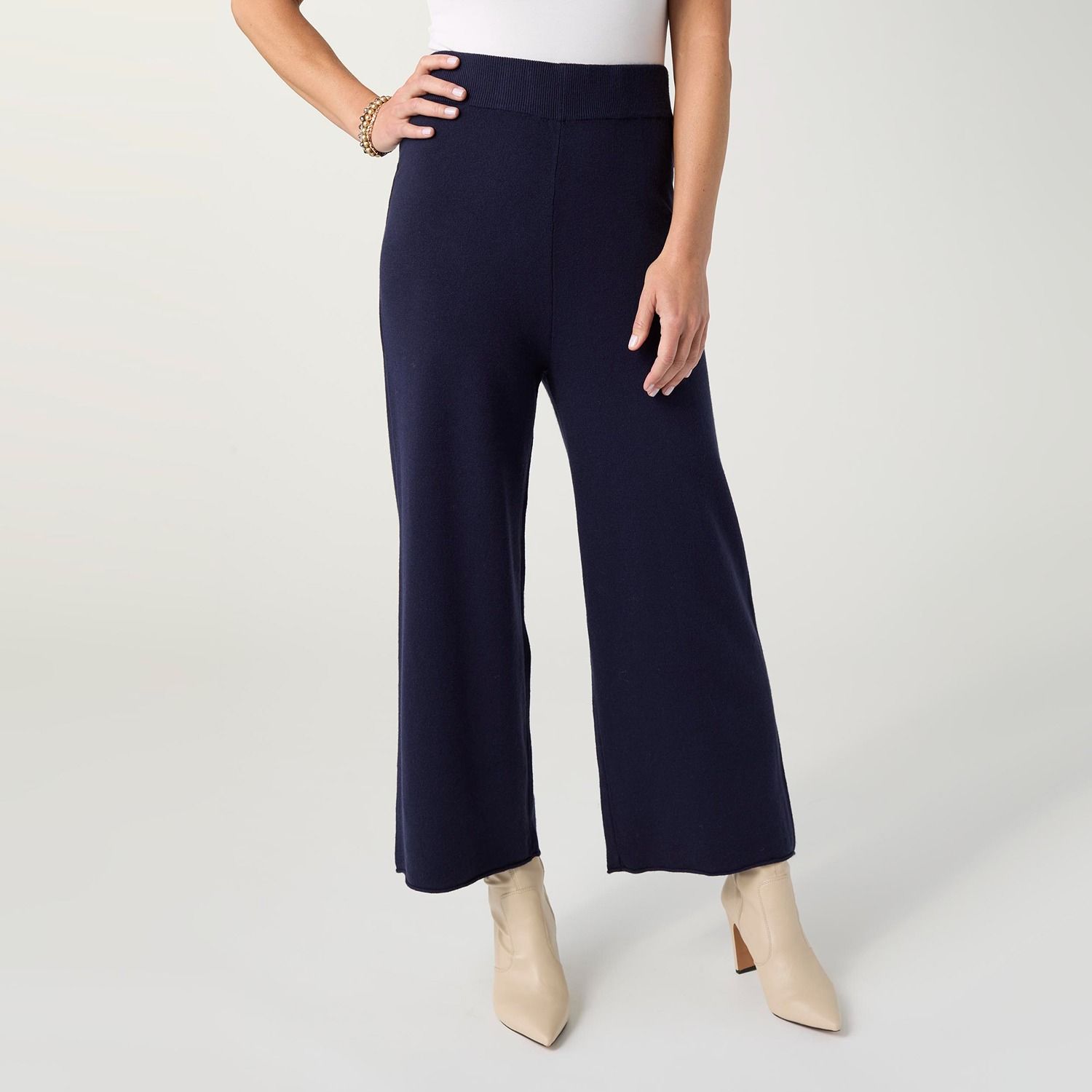 Lightweight Heavenly-Luxe Crop Bottoms, Color: Navy, Size: Small/Medium