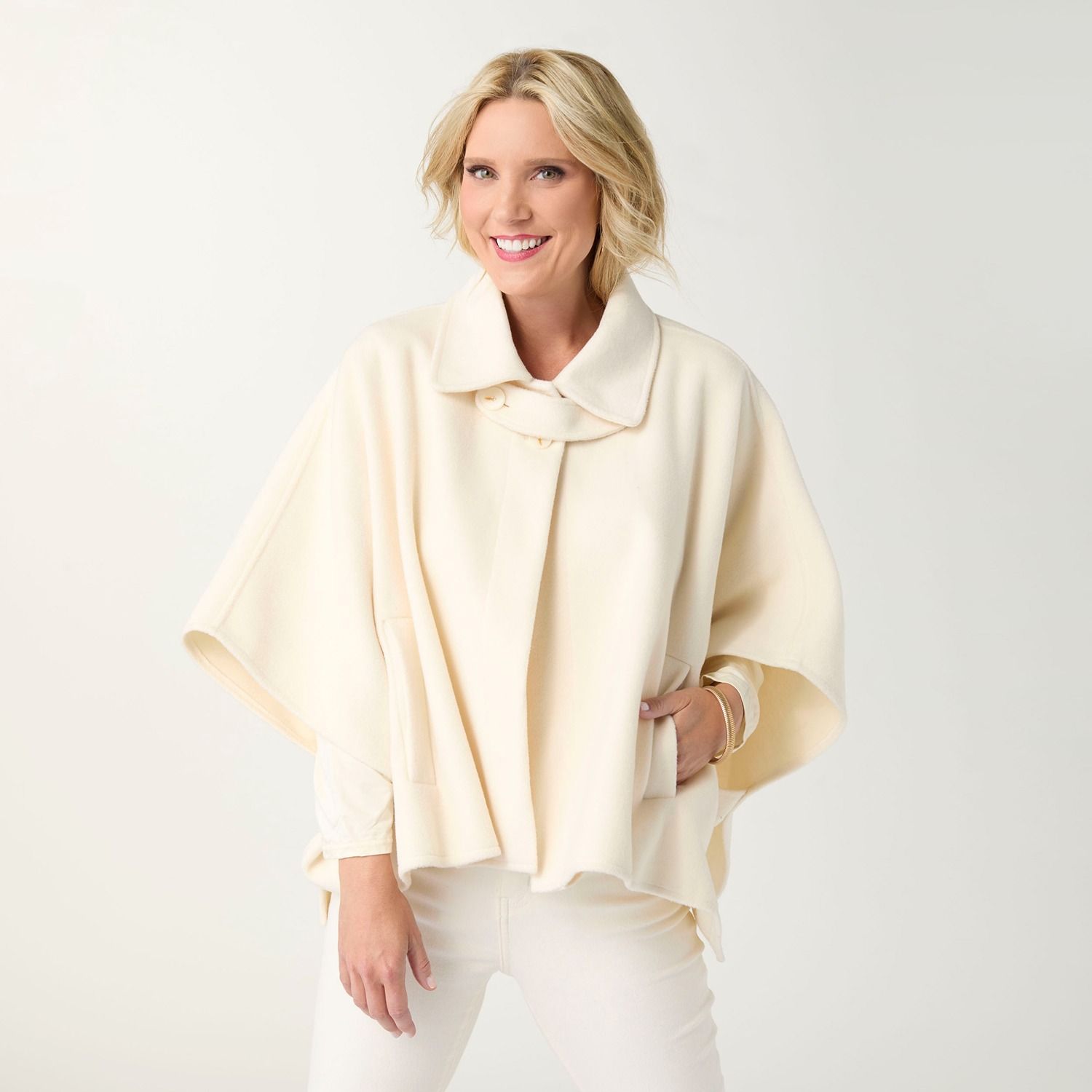 Londyn Short Wrap w/ Collar - Cream