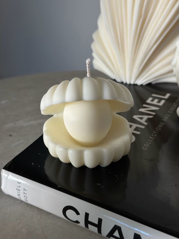 Shell with Pearl Candle - Coastal Decor