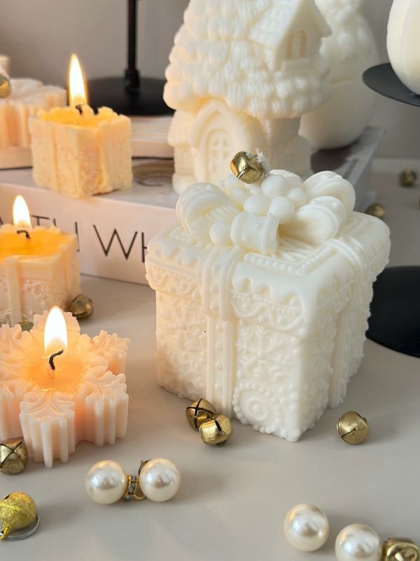 Christmas Gift Box Candle