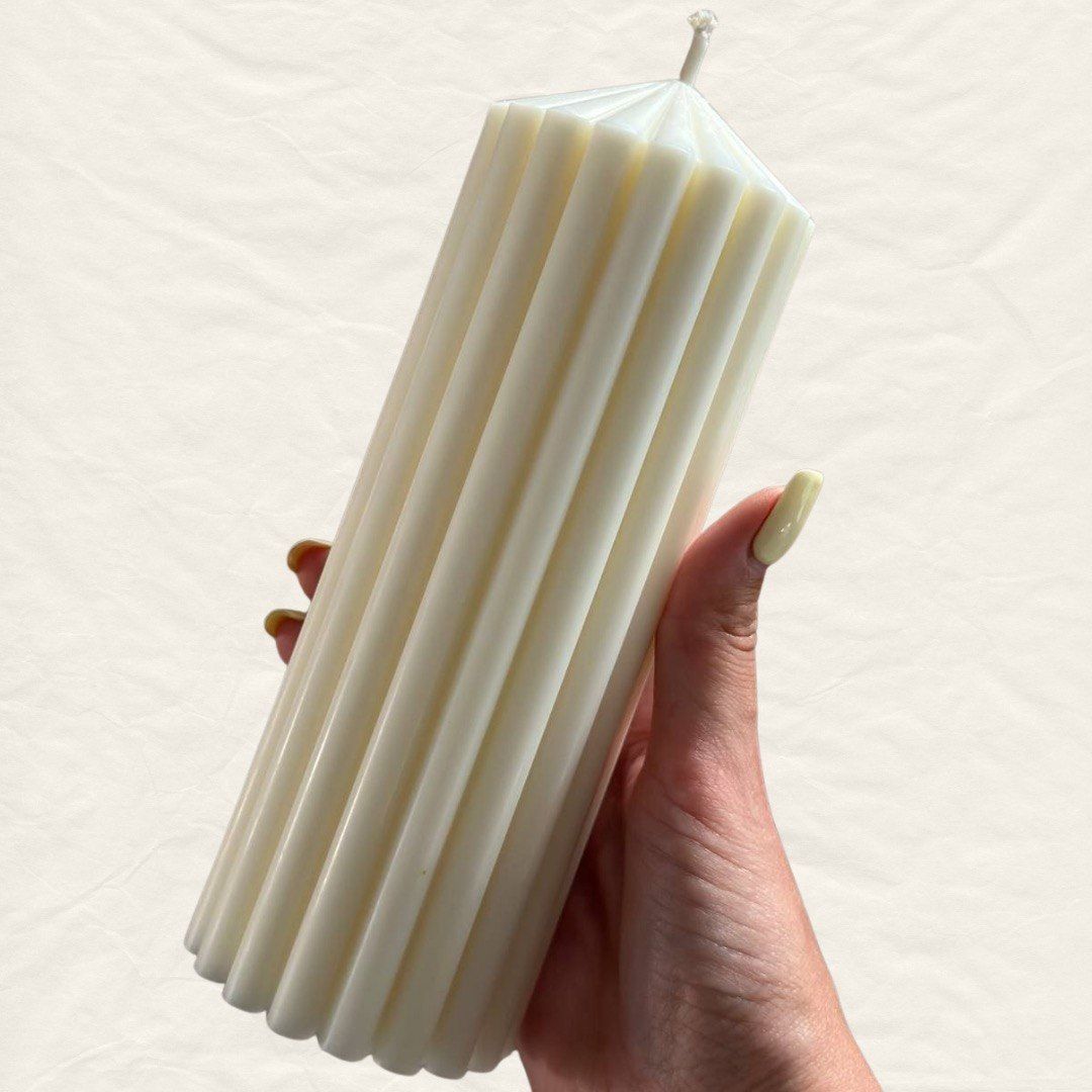 Large Ribbed Column Candle