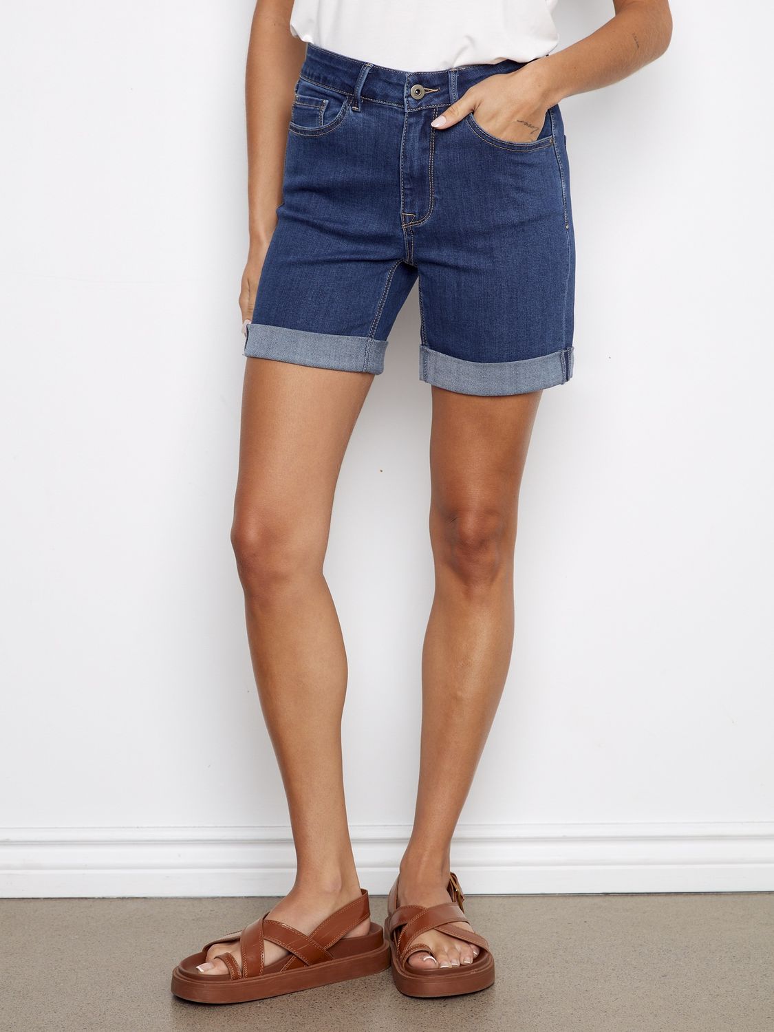 Shorts With cuff, Colour: Indigo, Size: 6