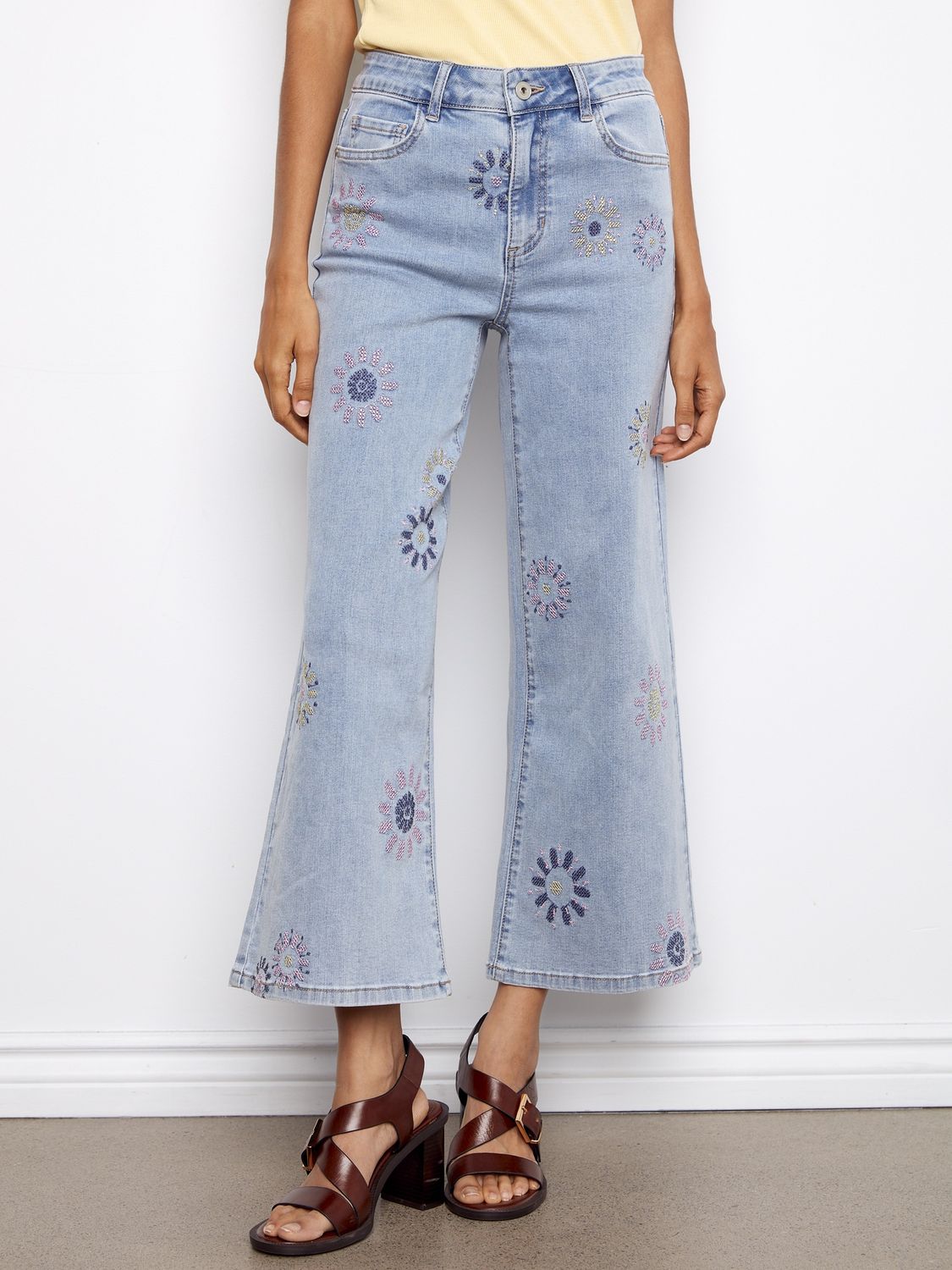 Jean wide leg with all over flower, Colour: Lt Blue, Size: 4