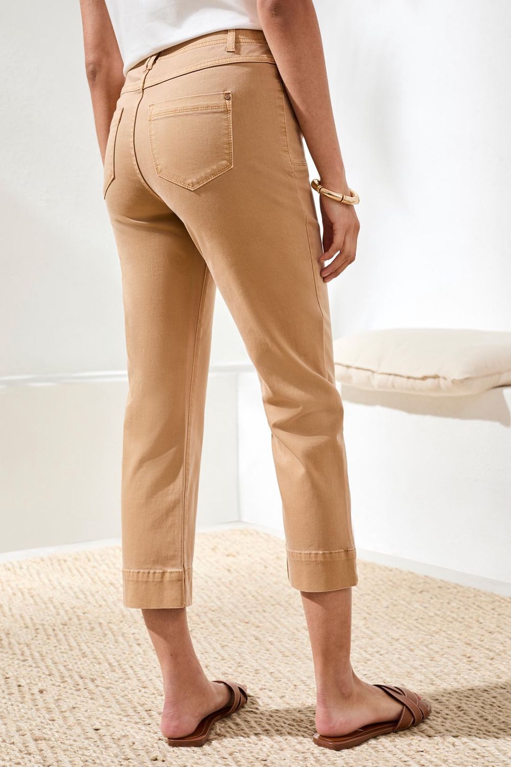 Capri 5 pocket Pull On Kick Flare