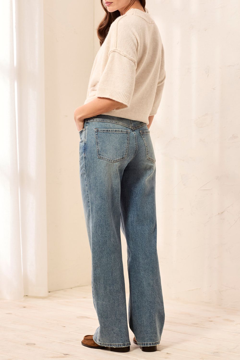 Jean Sophia  Curvy 3D Flower