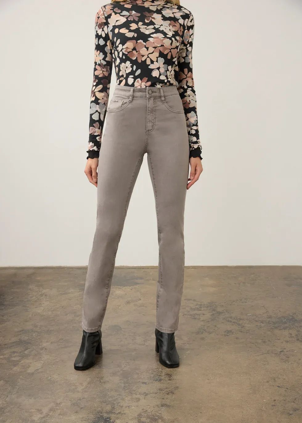 Pant Twill Straight Leg Suzanne fit, Color: Stone Grey, Size: 6