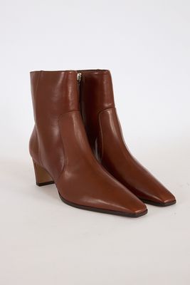 Delila Boot, Schutz