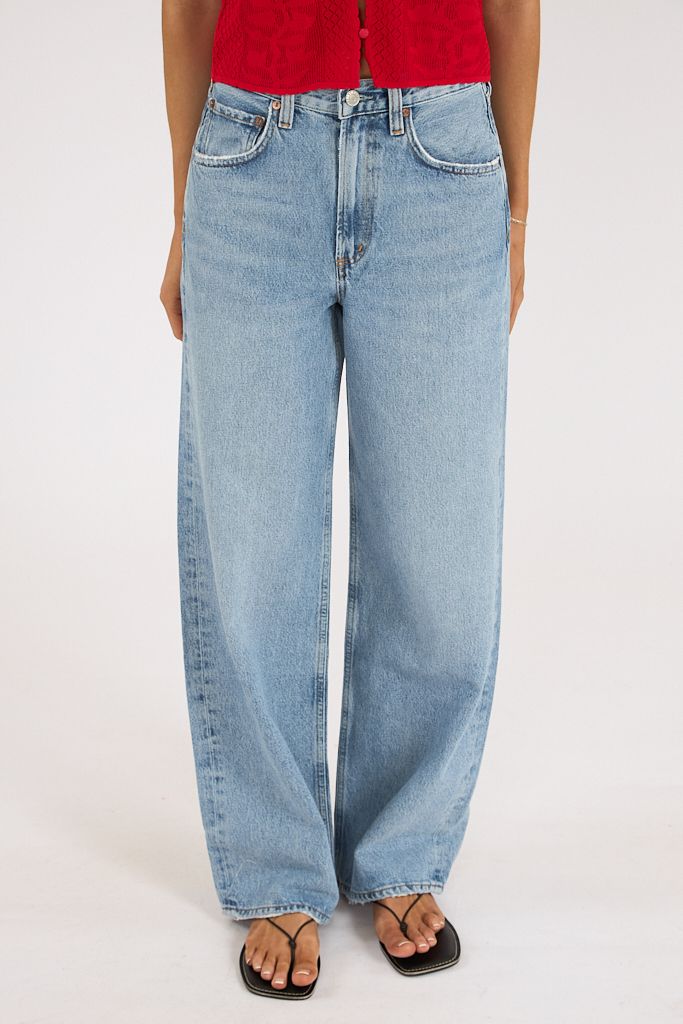 Low Curve Jean in Force