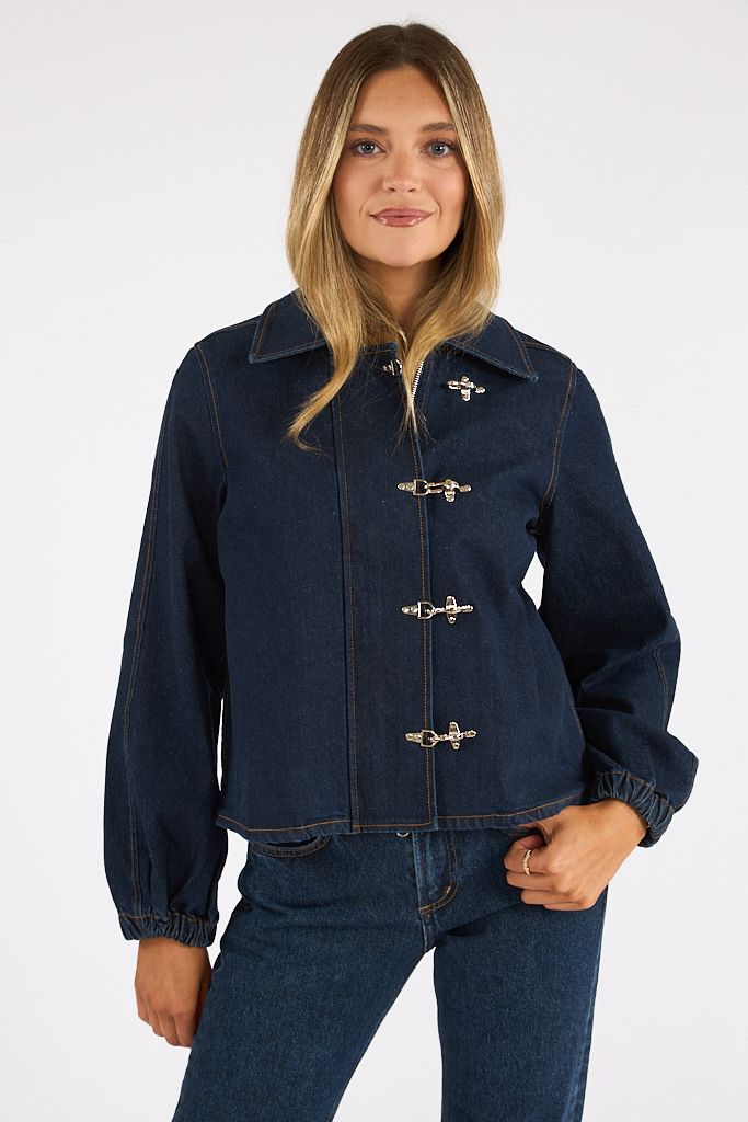Brooke Jacket, Rails
