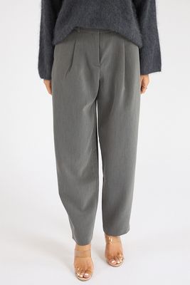 Cameron Pant, Rails